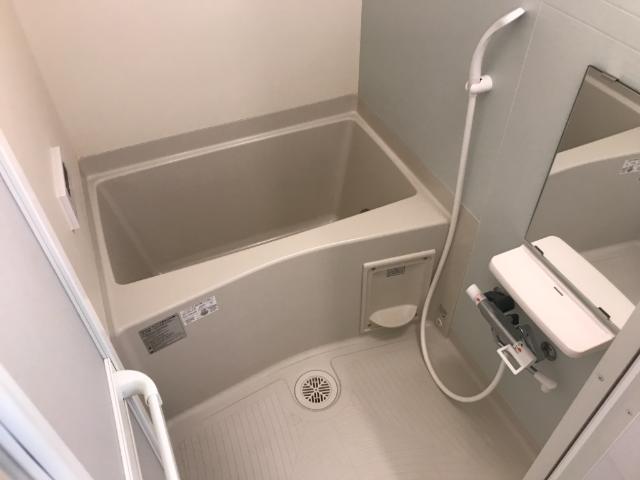 コンフォールK102号室 ユニットバス