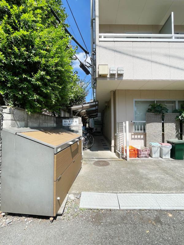 カーサ・エム3階 エントランス