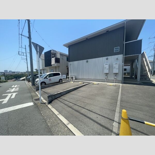 luce sereno 駐車場