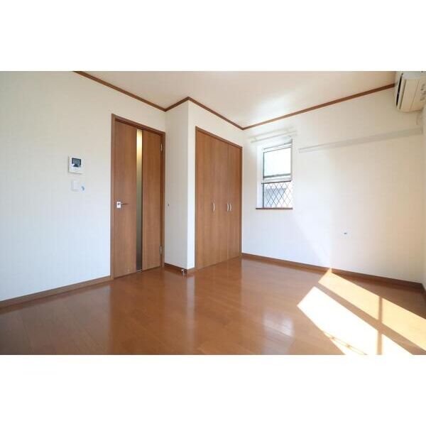 MCメゾン岸根公園 リビング