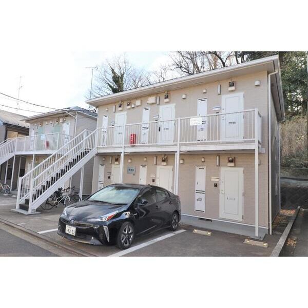 稲荷屋101号室 駐車場