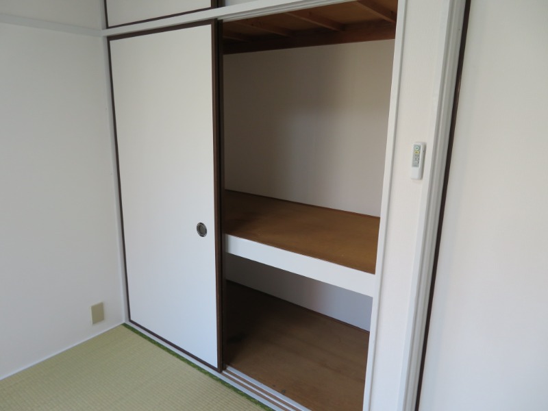 清水ヶ丘ハイツ2階 収納