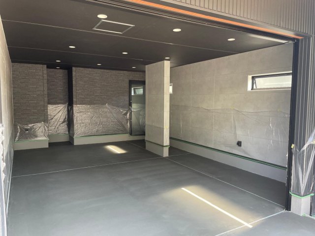 笠幡GTガレージハウス 駐車場