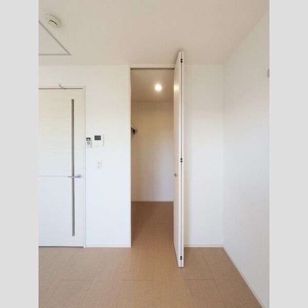 ローズガーデンS ウォークインクローゼット