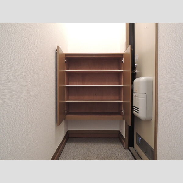 ハイツ ユーセブン シューズボックス