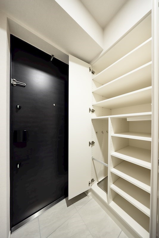 ドゥーエ西馬込Ⅱ4階 収納