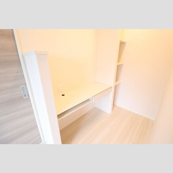 レンヌ302号室 ワークスペース