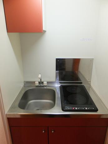 レオパレスｍｏｍｏ107号室 キッチン