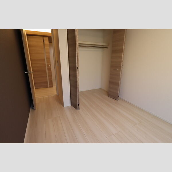 エクセリア早宮205号室 洋室収納