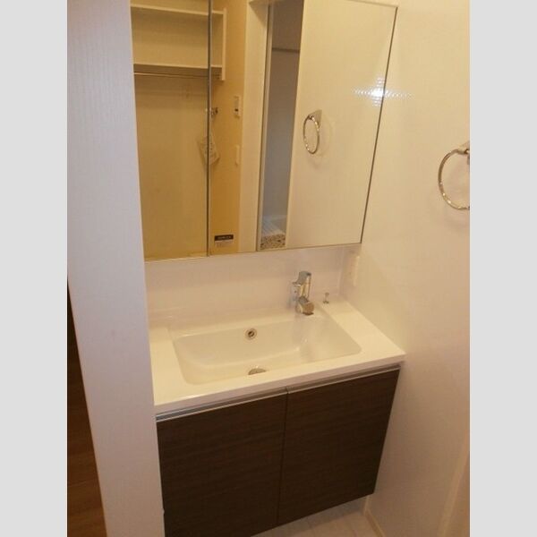 ルミエール　B102号室 洗面