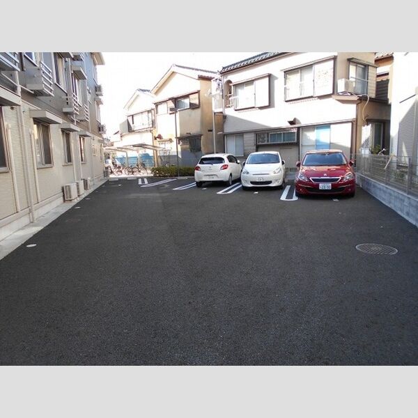 レガリア 駐車場
