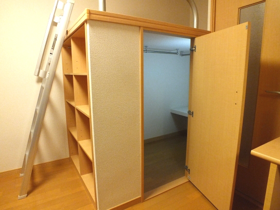 レオパレスモワ105号室 内観