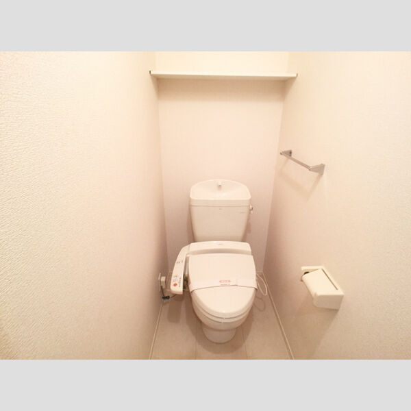 カメリアパレス103号室 温水洗浄暖房便座