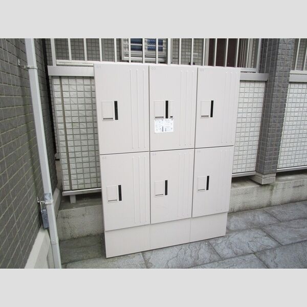 南桜301号室 宅配ボックス