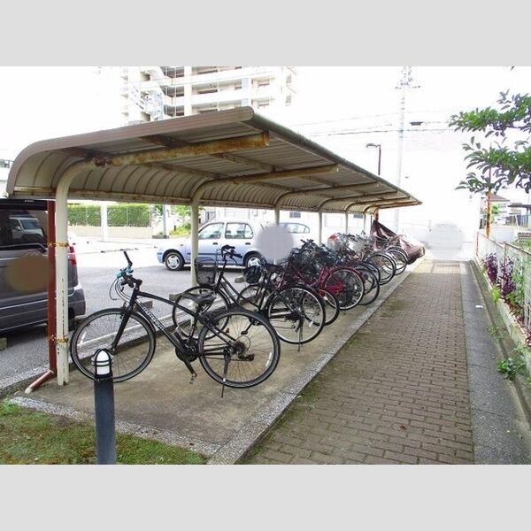 サンボナール 駐輪場