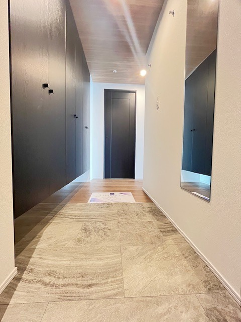 レジディアタワー中目黒 玄関