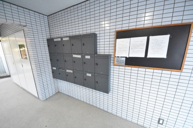 上落合レジデンス2階 エントランス