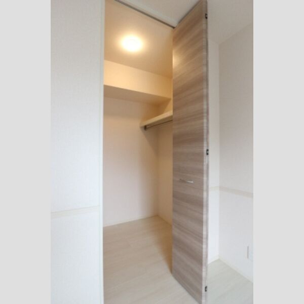 DiaResto201号室 ウォークインクローゼット