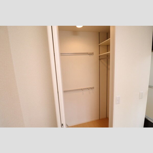 ディアコート幸町 収納