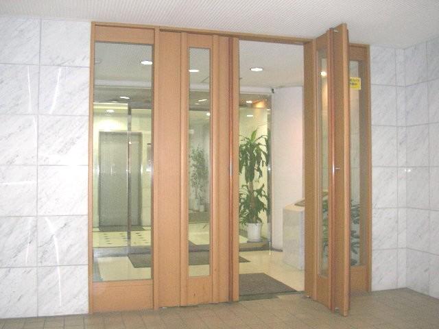 プレジデント目黒ハイツ エントランス