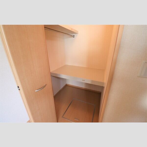 プランドール101号室 ウォークインクローゼット