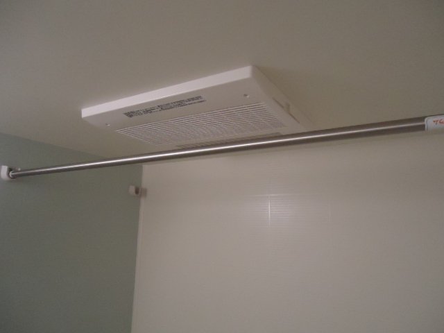 ワンピース202号室 浴室乾燥機