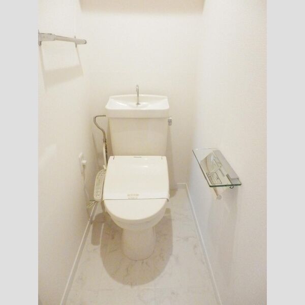 ヴァンベール山口　A305号室 温水洗浄暖房便座