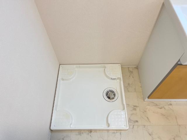 エストレヤ102号室 洗濯機置場