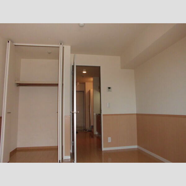 リバーハイツ幕張102号室 居室