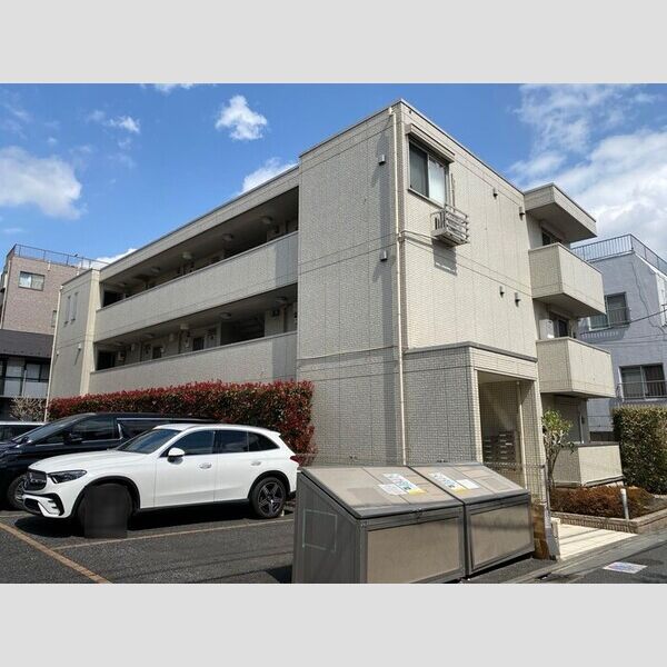 フラット明大前 駐車場
