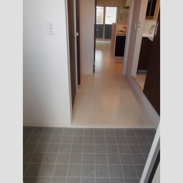 モアニおおたか 玄関