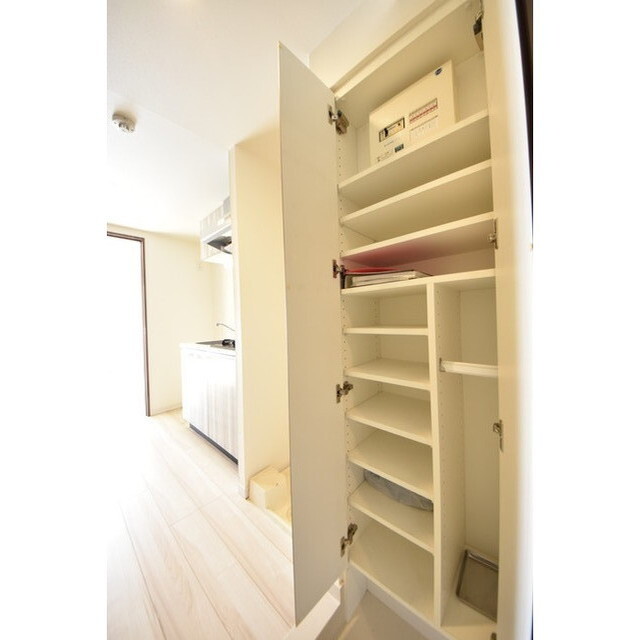 Court Blanche0605号室 内観