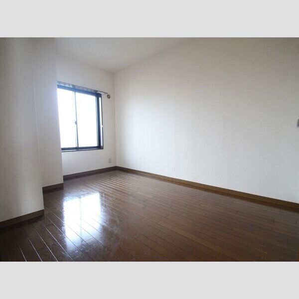 リヴェール滝山302号室 洋室5、5帖