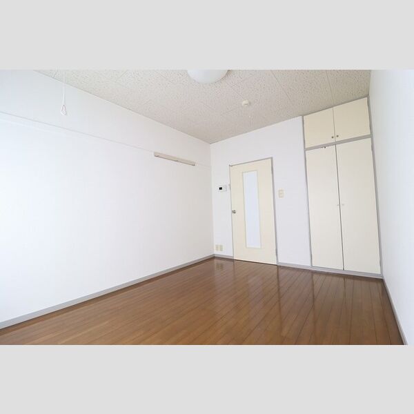 メゾン・エスポワール102号室 洋室