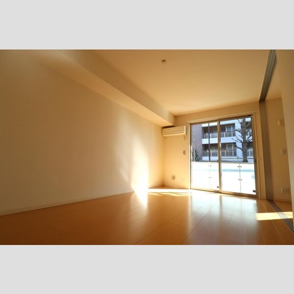 バラディー伏見107号室 LDK