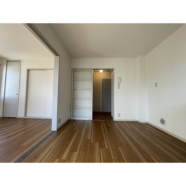 クレール大倉山　太尾町 別部屋の写真です