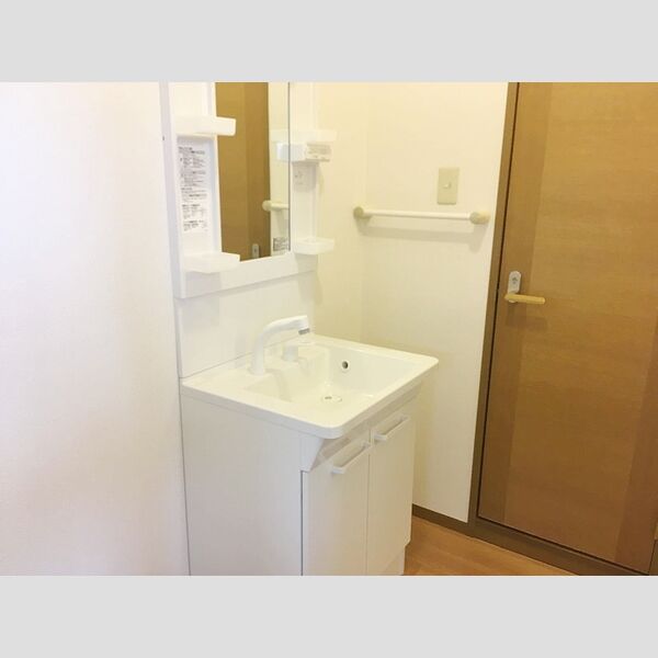 プチパレス101号室 洗面所