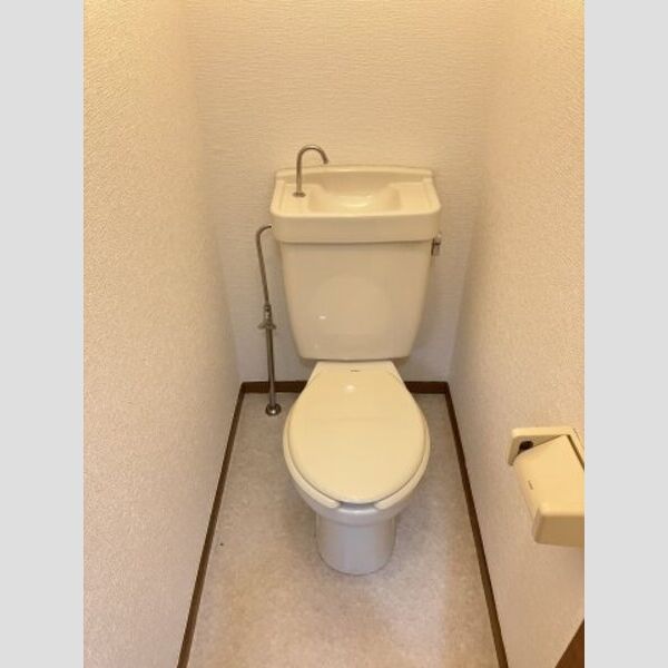 ボワリシュ戸吹203号室 トイレ