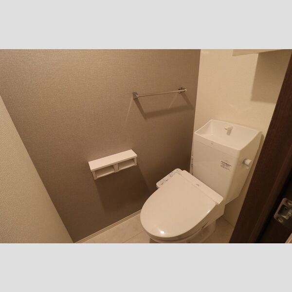 セレスティア白鳥102号室 トイレ