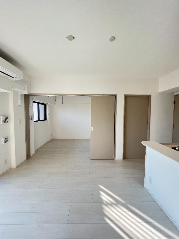 ワンルーフレジデンス台東根岸11階 リビング