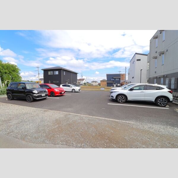 プルミエール大宮七里 　A 駐車場
