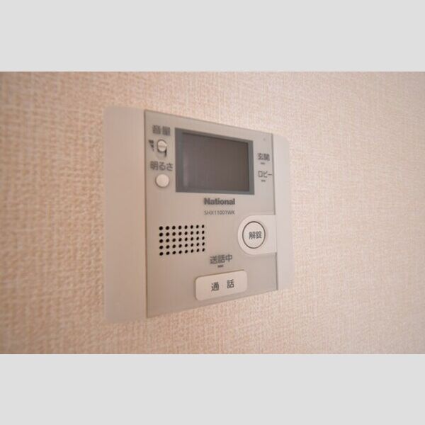 グリーンハイム105号室 ♪TVインターホン♪