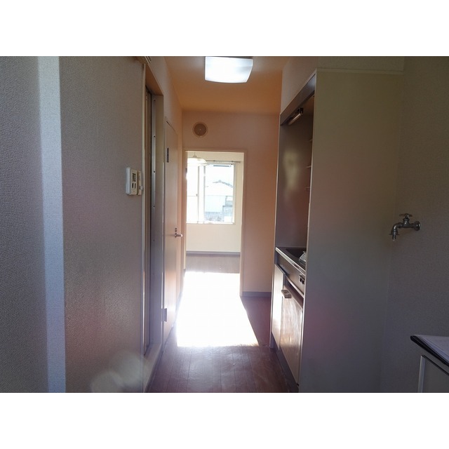 ドミール上池台0203号室 廊下