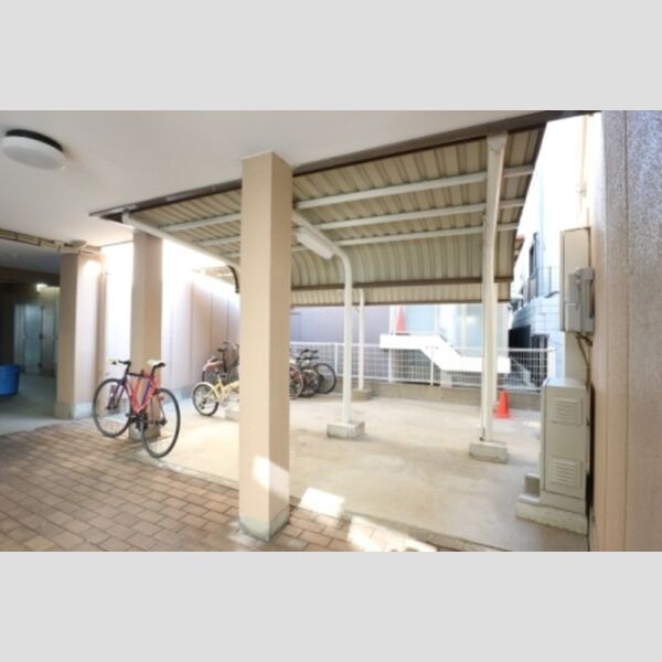 G・Mウエストハイツ 駐輪場