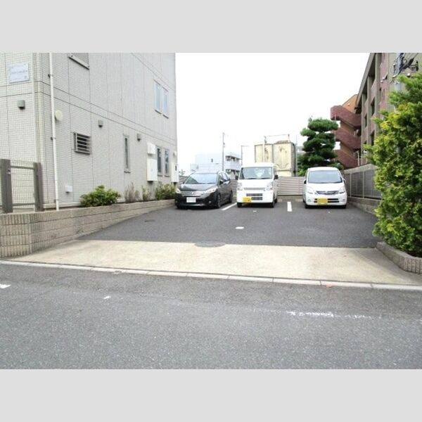 アルブル　コインシデンス 駐車場(要空き確認)
