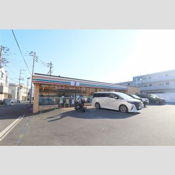 KOMFORTA101号室 セブンイレブン横浜上末吉3丁目店　227m