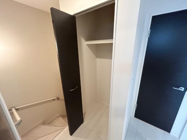 KM Casa新横浜203号室 廊下収納