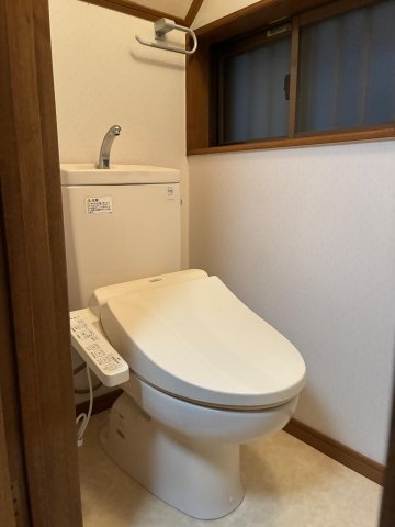 ペットと暮らす　ふじみ野　庭付き戸建て 温水洗浄便座付きトイレ
