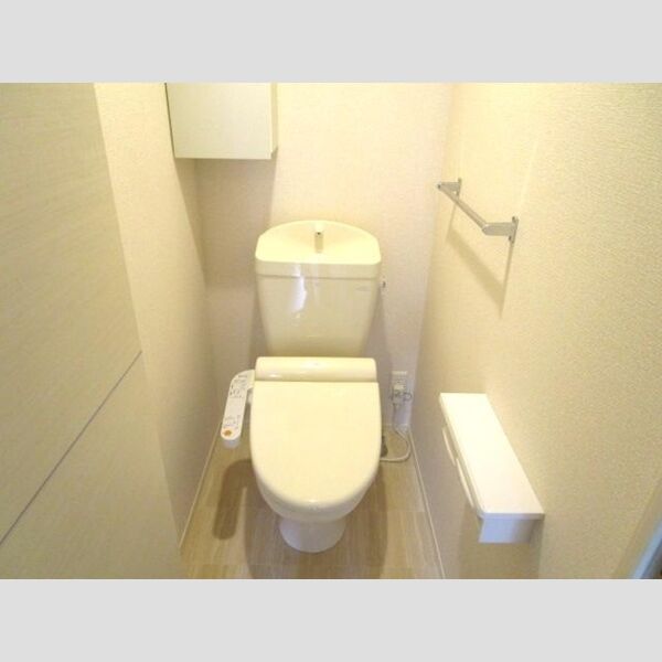 モンサンオール103号室 トイレ