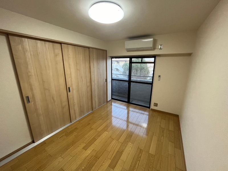 久米川プラネット 内観